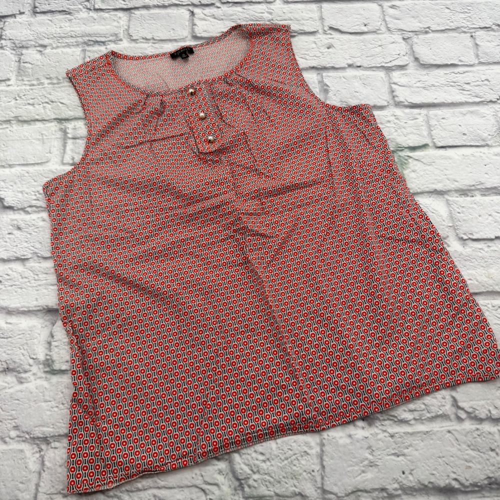 Talbots Womens 12 Sleeveless Blouse Red White Blue Geometric Pearl Button Shell